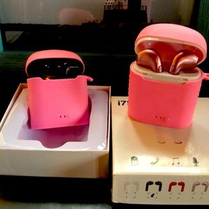 Ear Pods in case with Silicone case